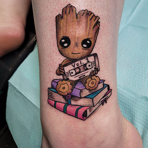 I got to finish this rocket and groot part of a marvel leg sleeve .. super  cool picture to tattoo.. keep them coming !!🤘🏽🤘🏽 #... | Instagram